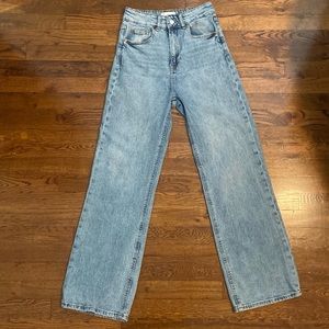 H&M wide leg high rise jeans size 4 and 28 inch inseam